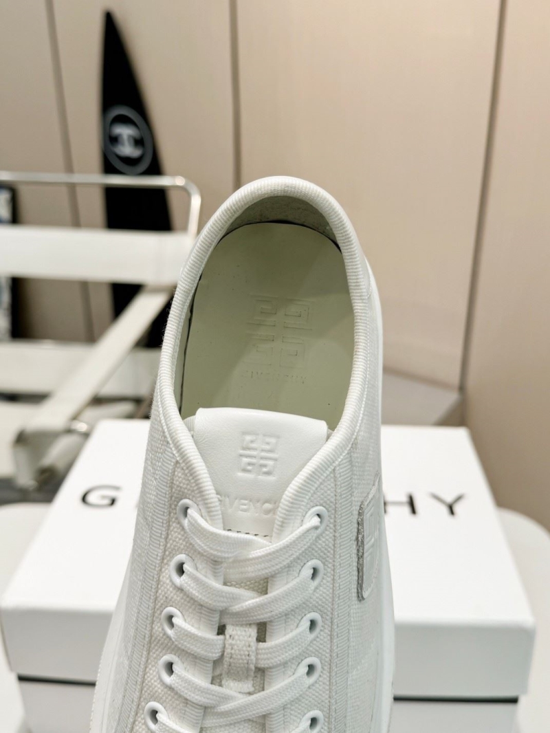 Givenchy Sneakers